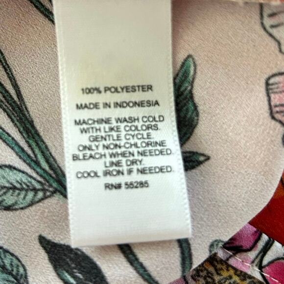 💓Sold💓not for sale💓Express Portofino Blouse Top Pink Office Career Long Sleeve P - Picture 7 of 8